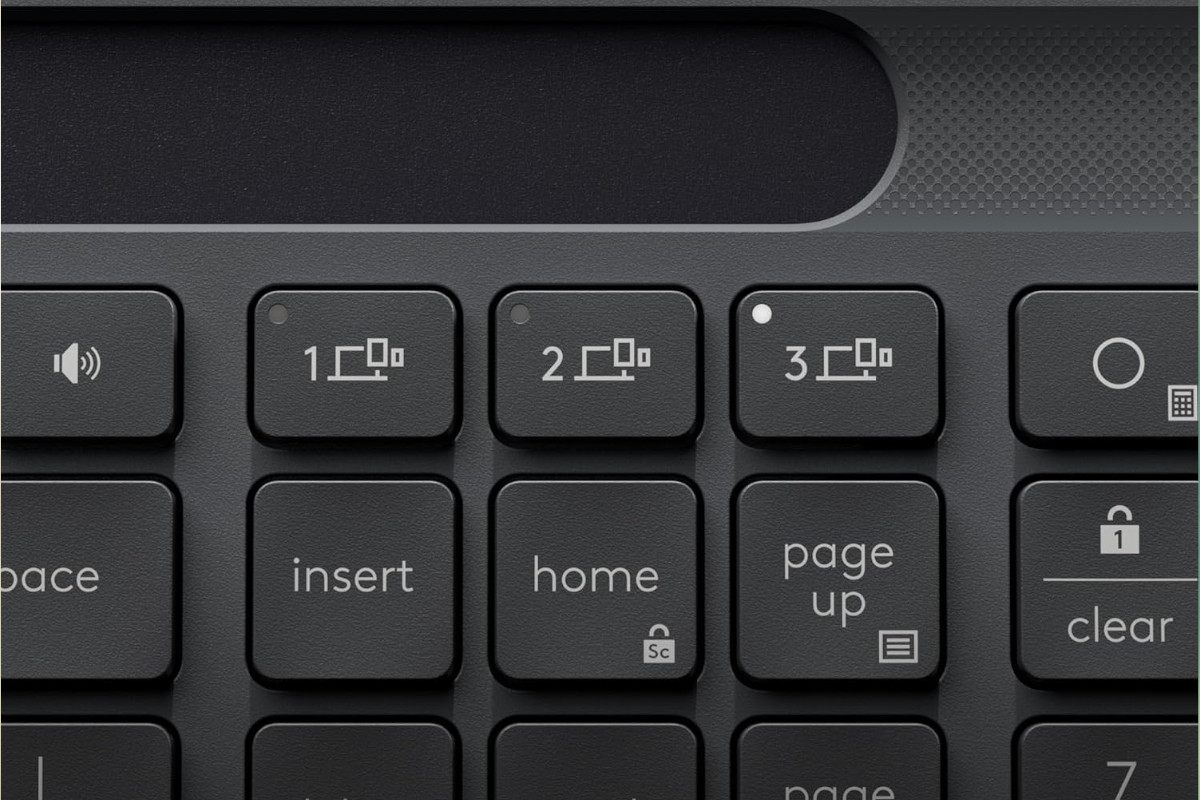 Logitech Signature Slim Solar+ K980. Imagen: Logitech