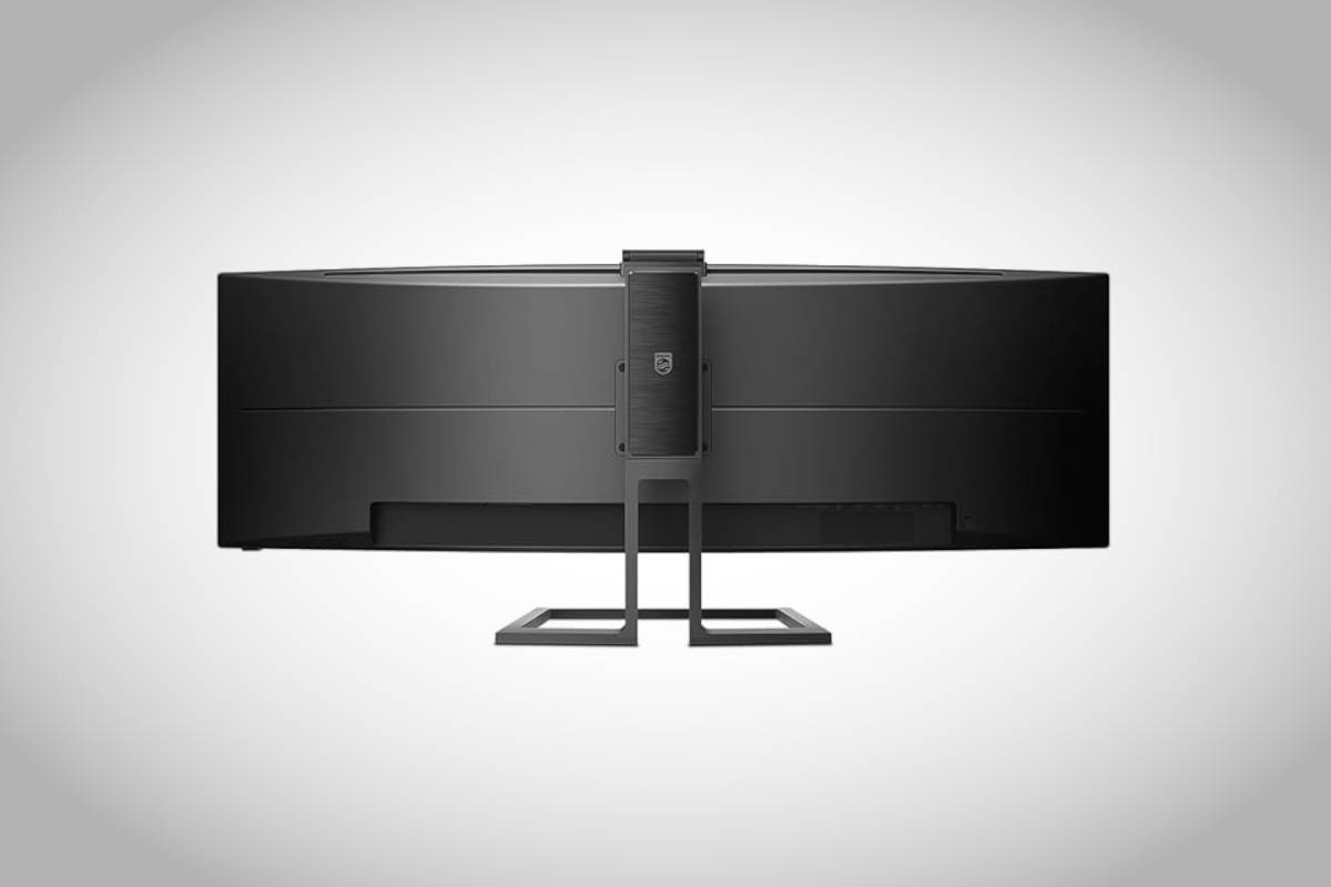 Monitores SuperWide. Imagen: Philips